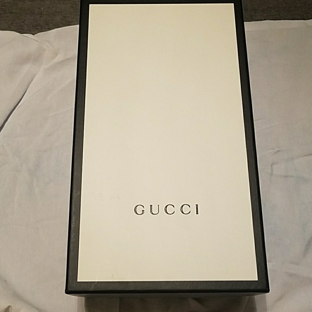 Gucci box